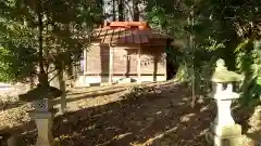 鸕鷀草神社の本殿