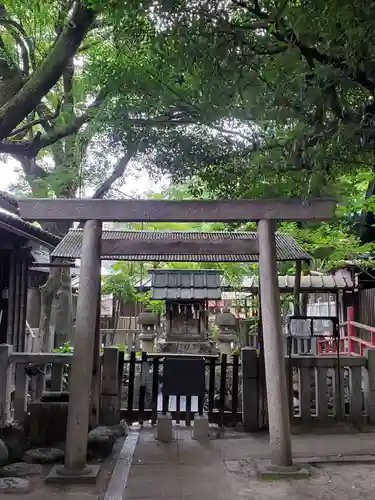 神明社の鳥居