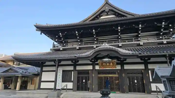 高野山東京別院の{uncategorized: "未分類", other: "その他", undefined: "問題あり", building: "その他建物", grave: "お墓", sacred_gate: "鳥居", guardian: "狛犬", statue: "像", buddha: "仏像", history: "歴史", nature: "自然", garden: "庭園", animal: "動物", pagoda: "塔", temizu: "手水舎", mountain_gate: "山門・神門", sanctuary: "本殿・本堂", subordinate: "末社・摂社", art: "芸術", scenery: "景色", jizo: "地蔵", ema: "絵馬", goshuin: "御朱印", omikuji: "おみくじ", items: "授与品その他", amulet: "お守り", goshuincho: "御朱印帳", eats: "食事", festival: "お祭り", votive_dance: "神楽", shichigosan: "七五三参", wedding: "結婚式", experience: "体験その他", initially: "初詣", around: "周辺", anti_infection: "感染症対策"}