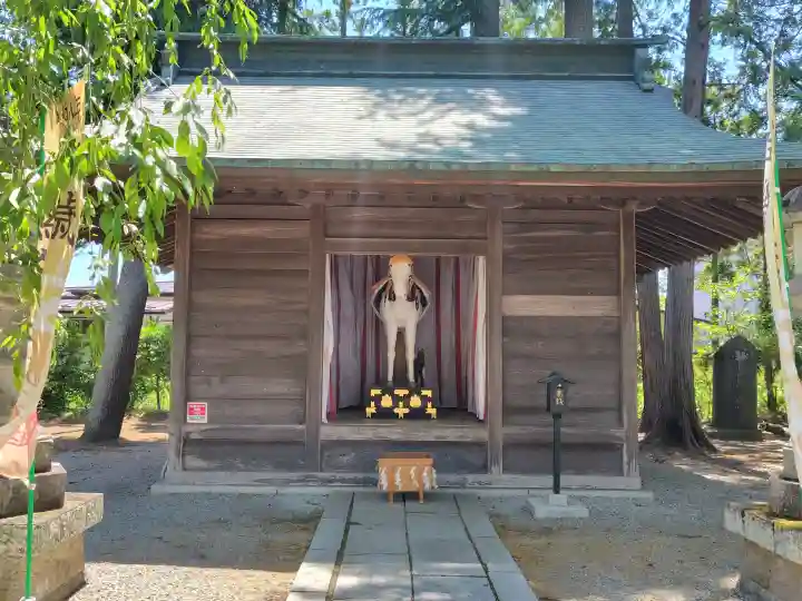 竹駒神社の{uncategorized: "未分類", other: "その他", undefined: "問題あり", building: "その他建物", grave: "お墓", sacred_gate: "鳥居", guardian: "狛犬", statue: "像", buddha: "仏像", history: "歴史", nature: "自然", garden: "庭園", animal: "動物", pagoda: "塔", temizu: "手水舎", mountain_gate: "山門・神門", sanctuary: "本殿・本堂", subordinate: "末社・摂社", art: "芸術", scenery: "景色", jizo: "地蔵", ema: "絵馬", goshuin: "御朱印", omikuji: "おみくじ", items: "授与品その他", amulet: "お守り", goshuincho: "御朱印帳", eats: "食事", festival: "お祭り", votive_dance: "神楽", shichigosan: "七五三参", wedding: "結婚式", experience: "体験その他", initially: "初詣", around: "周辺", anti_infection: "感染症対策"}