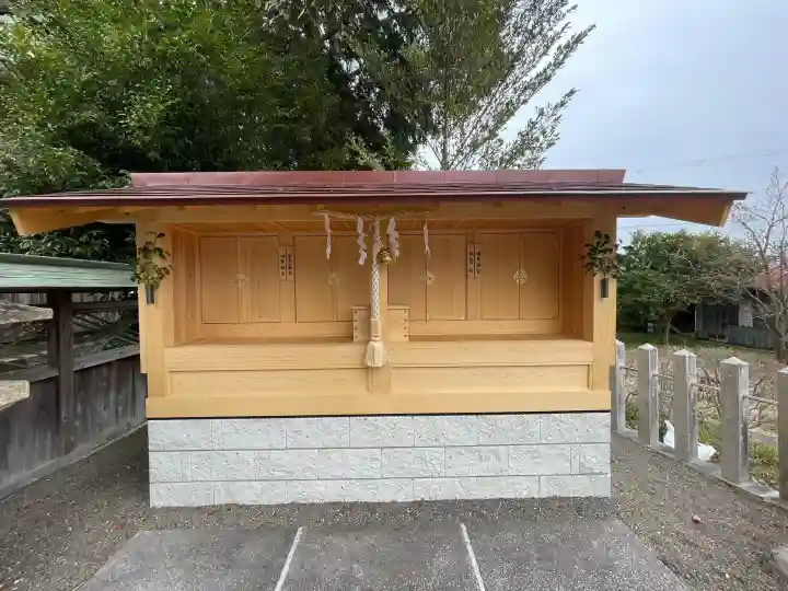 總社神社の{uncategorized: "未分類", other: "その他", undefined: "問題あり", building: "その他建物", grave: "お墓", sacred_gate: "鳥居", guardian: "狛犬", statue: "像", buddha: "仏像", history: "歴史", nature: "自然", garden: "庭園", animal: "動物", pagoda: "塔", temizu: "手水舎", mountain_gate: "山門・神門", sanctuary: "本殿・本堂", subordinate: "末社・摂社", art: "芸術", scenery: "景色", jizo: "地蔵", ema: "絵馬", goshuin: "御朱印", omikuji: "おみくじ", items: "授与品その他", amulet: "お守り", goshuincho: "御朱印帳", eats: "食事", festival: "お祭り", votive_dance: "神楽", shichigosan: "七五三参", wedding: "結婚式", experience: "体験その他", initially: "初詣", around: "周辺", anti_infection: "感染症対策"}