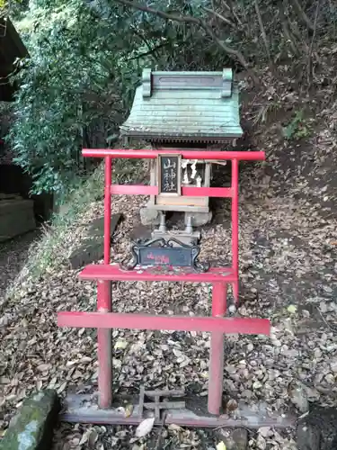 山の根熊野神社の末社・摂社