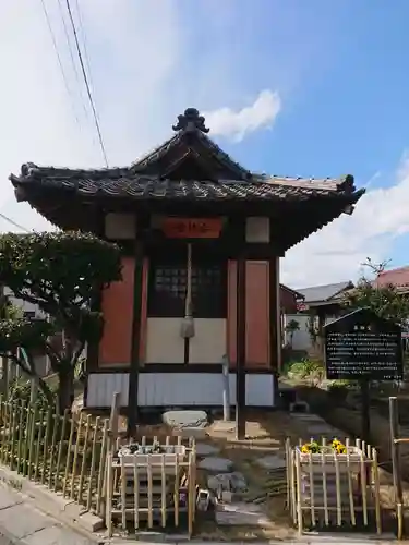 薬師堂の本殿・本堂