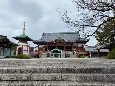 一畑山薬師寺 岡崎本堂の{uncategorized: "未分類", other: "その他", undefined: "問題あり", building: "その他建物", grave: "お墓", sacred_gate: "鳥居", guardian: "狛犬", statue: "像", buddha: "仏像", history: "歴史", nature: "自然", garden: "庭園", animal: "動物", pagoda: "塔", temizu: "手水舎", mountain_gate: "山門・神門", sanctuary: "本殿・本堂", subordinate: "末社・摂社", art: "芸術", scenery: "景色", jizo: "地蔵", ema: "絵馬", goshuin: "御朱印", omikuji: "おみくじ", items: "授与品その他", amulet: "お守り", goshuincho: "御朱印帳", eats: "食事", festival: "お祭り", votive_dance: "神楽", shichigosan: "七五三参", wedding: "結婚式", experience: "体験その他", initially: "初詣", around: "周辺", anti_infection: "感染症対策"}