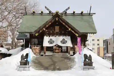 札幌諏訪神社の本殿・本堂