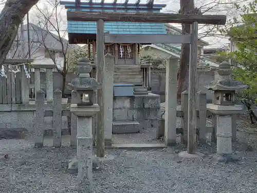 呉服神社の末社