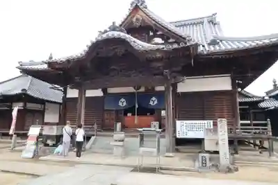 長尾寺の本殿・本堂