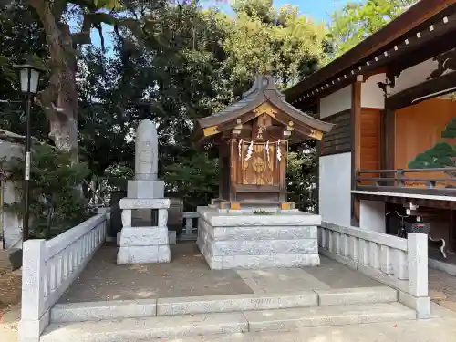 品川神社の{uncategorized: "未分類", other: "その他", undefined: "問題あり", building: "その他建物", grave: "お墓", sacred_gate: "鳥居", guardian: "狛犬", statue: "像", buddha: "仏像", history: "歴史", nature: "自然", garden: "庭園", animal: "動物", pagoda: "塔", temizu: "手水舎", mountain_gate: "山門・神門", sanctuary: "本殿・本堂", subordinate: "末社・摂社", art: "芸術", scenery: "景色", jizo: "地蔵", ema: "絵馬", goshuin: "御朱印", omikuji: "おみくじ", items: "授与品その他", amulet: "お守り", goshuincho: "御朱印帳", eats: "食事", festival: "お祭り", votive_dance: "神楽", shichigosan: "七五三参", wedding: "結婚式", experience: "体験その他", initially: "初詣", around: "周辺", anti_infection: "感染症対策"}
