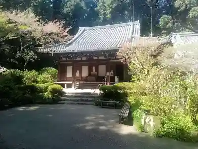 岩船寺の本殿・本堂