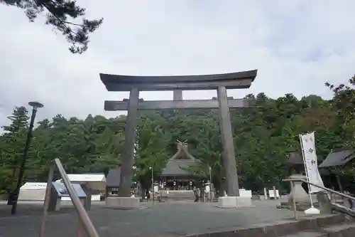 石見国一宮　物部神社の鳥居