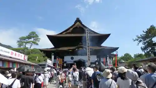 善光寺の本殿