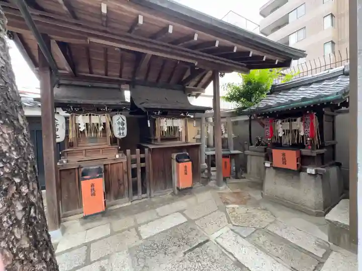 京都ゑびす神社の{uncategorized: "未分類", other: "その他", undefined: "問題あり", building: "その他建物", grave: "お墓", sacred_gate: "鳥居", guardian: "狛犬", statue: "像", buddha: "仏像", history: "歴史", nature: "自然", garden: "庭園", animal: "動物", pagoda: "塔", temizu: "手水舎", mountain_gate: "山門・神門", sanctuary: "本殿・本堂", subordinate: "末社・摂社", art: "芸術", scenery: "景色", jizo: "地蔵", ema: "絵馬", goshuin: "御朱印", omikuji: "おみくじ", items: "授与品その他", amulet: "お守り", goshuincho: "御朱印帳", eats: "食事", festival: "お祭り", votive_dance: "神楽", shichigosan: "七五三参", wedding: "結婚式", experience: "体験その他", initially: "初詣", around: "周辺", anti_infection: "感染症対策"}