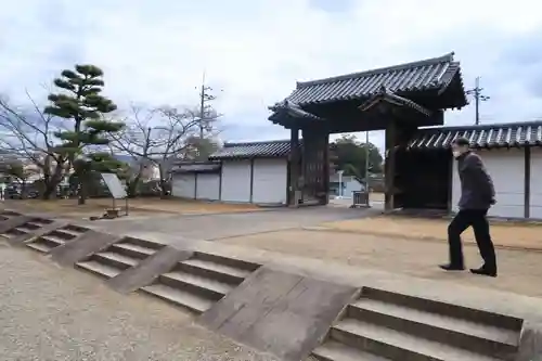 大安寺の山門