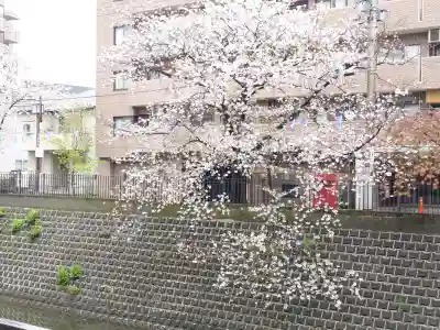 弘明寺の{uncategorized: "未分類", other: "その他", undefined: "問題あり", building: "その他建物", grave: "お墓", sacred_gate: "鳥居", guardian: "狛犬", statue: "像", buddha: "仏像", history: "歴史", nature: "自然", garden: "庭園", animal: "動物", pagoda: "塔", temizu: "手水舎", mountain_gate: "山門・神門", sanctuary: "本殿・本堂", subordinate: "末社・摂社", art: "芸術", scenery: "景色", jizo: "地蔵", ema: "絵馬", goshuin: "御朱印", omikuji: "おみくじ", items: "授与品その他", amulet: "お守り", goshuincho: "御朱印帳", eats: "食事", festival: "お祭り", votive_dance: "神楽", shichigosan: "七五三参", wedding: "結婚式", experience: "体験その他", initially: "初詣", around: "周辺", anti_infection: "感染症対策"}