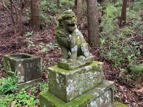 城山神明社の狛犬