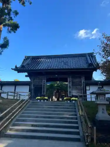 中尊寺の山門・神門