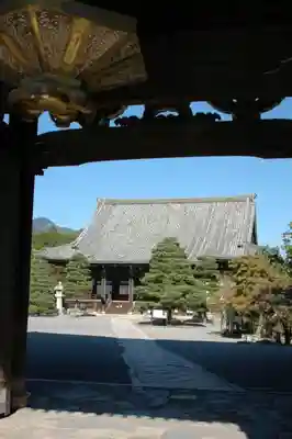 清凉寺の本殿・本堂