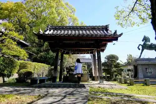 八柱社の{uncategorized: "未分類", other: "その他", undefined: "問題あり", building: "その他建物", grave: "お墓", sacred_gate: "鳥居", guardian: "狛犬", statue: "像", buddha: "仏像", history: "歴史", nature: "自然", garden: "庭園", animal: "動物", pagoda: "塔", temizu: "手水舎", mountain_gate: "山門・神門", sanctuary: "本殿・本堂", subordinate: "末社・摂社", art: "芸術", scenery: "景色", jizo: "地蔵", ema: "絵馬", goshuin: "御朱印", omikuji: "おみくじ", items: "授与品その他", amulet: "お守り", goshuincho: "御朱印帳", eats: "食事", festival: "お祭り", votive_dance: "神楽", shichigosan: "七五三参", wedding: "結婚式", experience: "体験その他", initially: "初詣", around: "周辺", anti_infection: "感染症対策"}