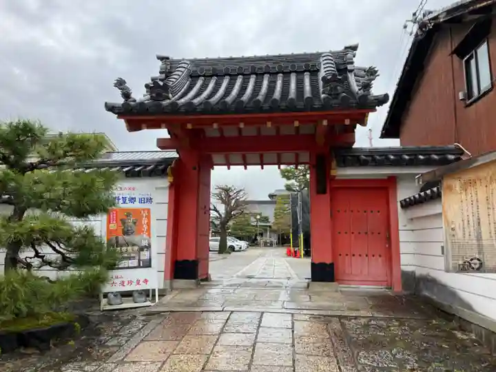 六道珍皇寺の山門・神門