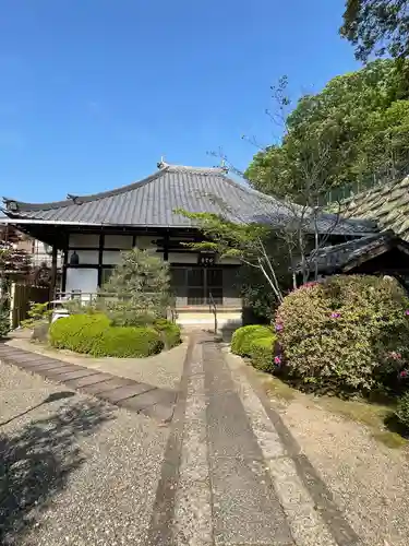 白雲寺の本殿