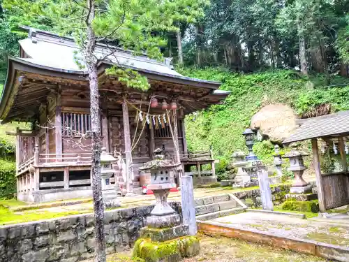 折石神社の本殿・本堂
