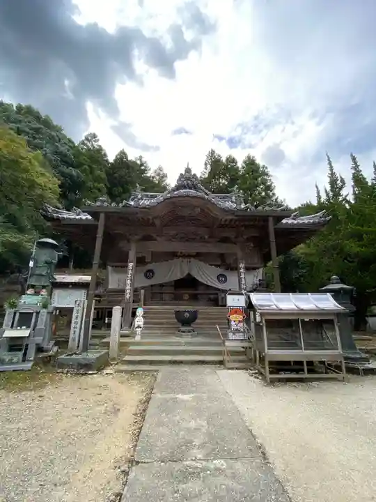 藤井寺の本殿・本堂