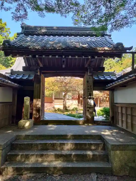 吸湖山 青岸寺の山門・神門