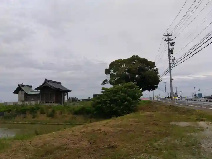 比咩神社の{uncategorized: "未分類", other: "その他", undefined: "問題あり", building: "その他建物", grave: "お墓", sacred_gate: "鳥居", guardian: "狛犬", statue: "像", buddha: "仏像", history: "歴史", nature: "自然", garden: "庭園", animal: "動物", pagoda: "塔", temizu: "手水舎", mountain_gate: "山門・神門", sanctuary: "本殿・本堂", subordinate: "末社・摂社", art: "芸術", scenery: "景色", jizo: "地蔵", ema: "絵馬", goshuin: "御朱印", omikuji: "おみくじ", items: "授与品その他", amulet: "お守り", goshuincho: "御朱印帳", eats: "食事", festival: "お祭り", votive_dance: "神楽", shichigosan: "七五三参", wedding: "結婚式", experience: "体験その他", initially: "初詣", around: "周辺", anti_infection: "感染症対策"}
