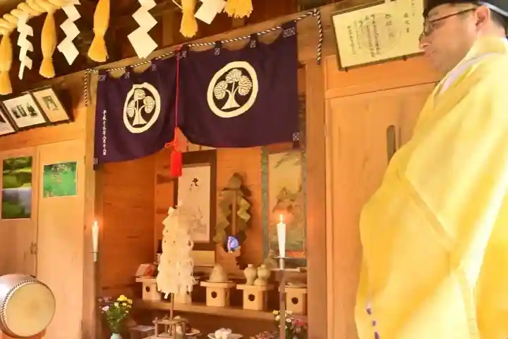 郡殿の池弁財天社(新潟県)