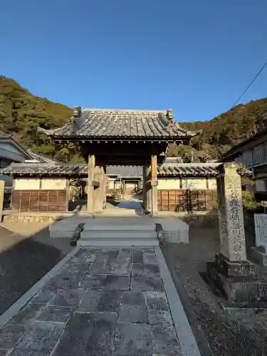 長楽寺の{uncategorized: "未分類", other: "その他", undefined: "問題あり", building: "その他建物", grave: "お墓", sacred_gate: "鳥居", guardian: "狛犬", statue: "像", buddha: "仏像", history: "歴史", nature: "自然", garden: "庭園", animal: "動物", pagoda: "塔", temizu: "手水舎", mountain_gate: "山門・神門", sanctuary: "本殿・本堂", subordinate: "末社・摂社", art: "芸術", scenery: "景色", jizo: "地蔵", ema: "絵馬", goshuin: "御朱印", omikuji: "おみくじ", items: "授与品その他", amulet: "お守り", goshuincho: "御朱印帳", eats: "食事", festival: "お祭り", votive_dance: "神楽", shichigosan: "七五三参", wedding: "結婚式", experience: "体験その他", initially: "初詣", around: "周辺", anti_infection: "感染症対策"}