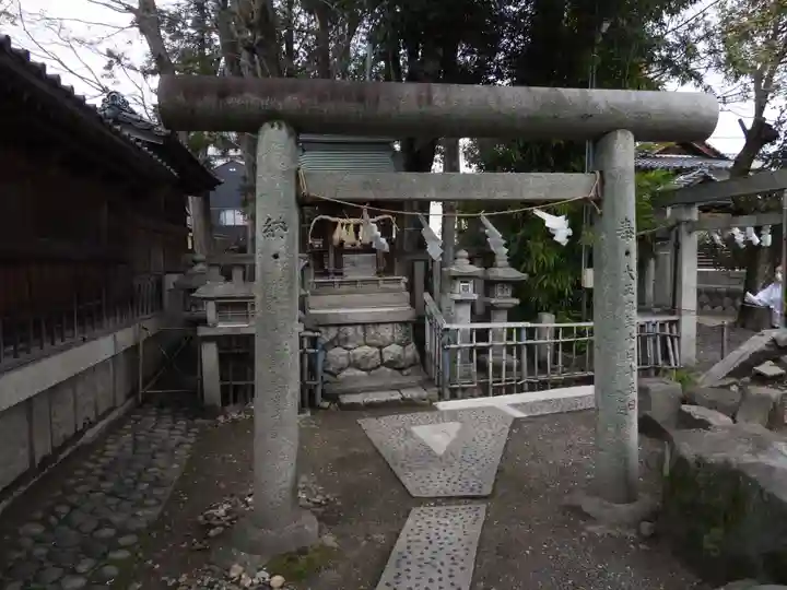 新羅神社(岐阜県)