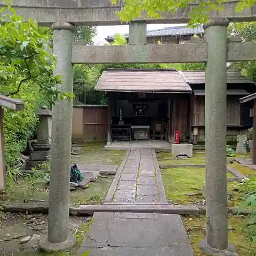 法観寺の鳥居