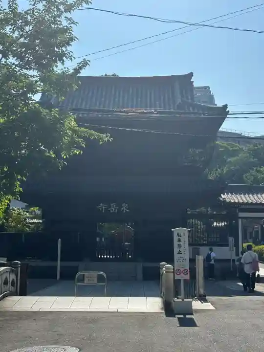 泉岳寺の{uncategorized: "未分類", other: "その他", undefined: "問題あり", building: "その他建物", grave: "お墓", sacred_gate: "鳥居", guardian: "狛犬", statue: "像", buddha: "仏像", history: "歴史", nature: "自然", garden: "庭園", animal: "動物", pagoda: "塔", temizu: "手水舎", mountain_gate: "山門・神門", sanctuary: "本殿・本堂", subordinate: "末社・摂社", art: "芸術", scenery: "景色", jizo: "地蔵", ema: "絵馬", goshuin: "御朱印", omikuji: "おみくじ", items: "授与品その他", amulet: "お守り", goshuincho: "御朱印帳", eats: "食事", festival: "お祭り", votive_dance: "神楽", shichigosan: "七五三参", wedding: "結婚式", experience: "体験その他", initially: "初詣", around: "周辺", anti_infection: "感染症対策"}