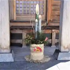 白根三吉神社の建物その他