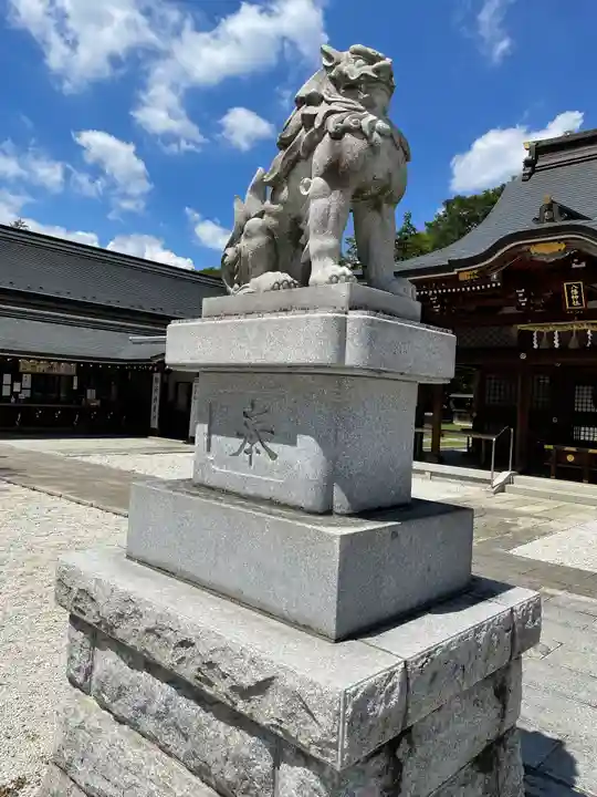 諏訪神社の狛犬