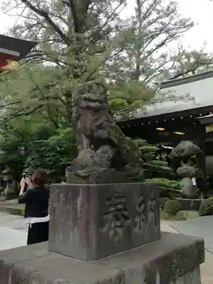 越ヶ谷久伊豆神社の狛犬
