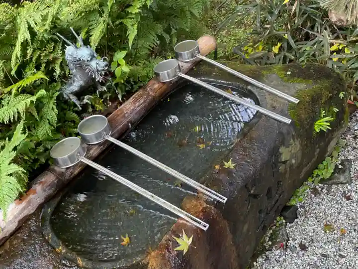𠮷水神社(吉水神社)の手水舎