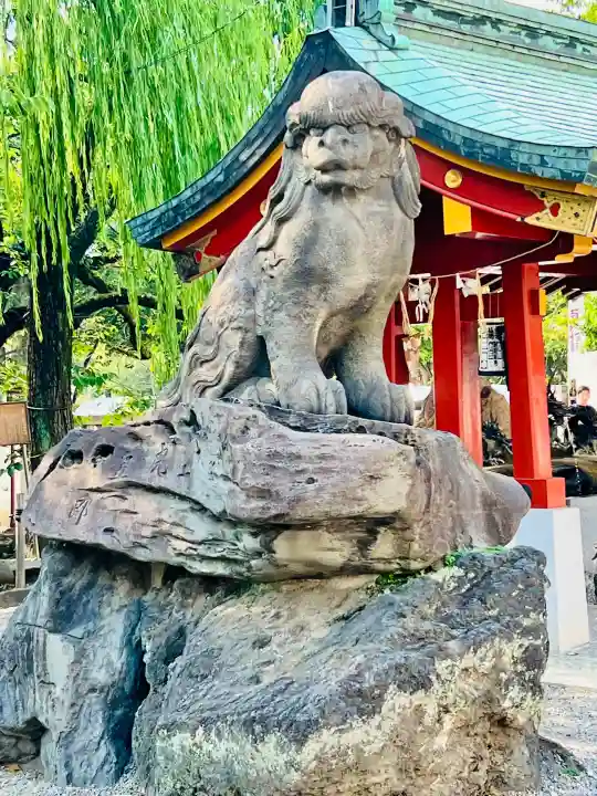 浅草神社の{uncategorized: "未分類", other: "その他", undefined: "問題あり", building: "その他建物", grave: "お墓", sacred_gate: "鳥居", guardian: "狛犬", statue: "像", buddha: "仏像", history: "歴史", nature: "自然", garden: "庭園", animal: "動物", pagoda: "塔", temizu: "手水舎", mountain_gate: "山門・神門", sanctuary: "本殿・本堂", subordinate: "末社・摂社", art: "芸術", scenery: "景色", jizo: "地蔵", ema: "絵馬", goshuin: "御朱印", omikuji: "おみくじ", items: "授与品その他", amulet: "お守り", goshuincho: "御朱印帳", eats: "食事", festival: "お祭り", votive_dance: "神楽", shichigosan: "七五三参", wedding: "結婚式", experience: "体験その他", initially: "初詣", around: "周辺", anti_infection: "感染症対策"}