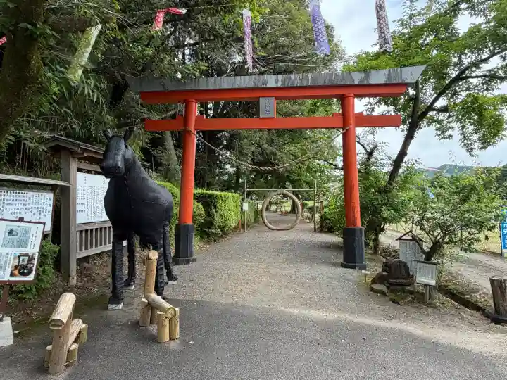 檍神社の{uncategorized: "未分類", other: "その他", undefined: "問題あり", building: "その他建物", grave: "お墓", sacred_gate: "鳥居", guardian: "狛犬", statue: "像", buddha: "仏像", history: "歴史", nature: "自然", garden: "庭園", animal: "動物", pagoda: "塔", temizu: "手水舎", mountain_gate: "山門・神門", sanctuary: "本殿・本堂", subordinate: "末社・摂社", art: "芸術", scenery: "景色", jizo: "地蔵", ema: "絵馬", goshuin: "御朱印", omikuji: "おみくじ", items: "授与品その他", amulet: "お守り", goshuincho: "御朱印帳", eats: "食事", festival: "お祭り", votive_dance: "神楽", shichigosan: "七五三参", wedding: "結婚式", experience: "体験その他", initially: "初詣", around: "周辺", anti_infection: "感染症対策"}