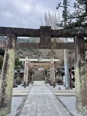 陶山神社の{uncategorized: "未分類", other: "その他", undefined: "問題あり", building: "その他建物", grave: "お墓", sacred_gate: "鳥居", guardian: "狛犬", statue: "像", buddha: "仏像", history: "歴史", nature: "自然", garden: "庭園", animal: "動物", pagoda: "塔", temizu: "手水舎", mountain_gate: "山門・神門", sanctuary: "本殿・本堂", subordinate: "末社・摂社", art: "芸術", scenery: "景色", jizo: "地蔵", ema: "絵馬", goshuin: "御朱印", omikuji: "おみくじ", items: "授与品その他", amulet: "お守り", goshuincho: "御朱印帳", eats: "食事", festival: "お祭り", votive_dance: "神楽", shichigosan: "七五三参", wedding: "結婚式", experience: "体験その他", initially: "初詣", around: "周辺", anti_infection: "感染症対策"}