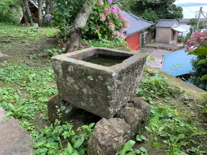 川津神社の手水舎