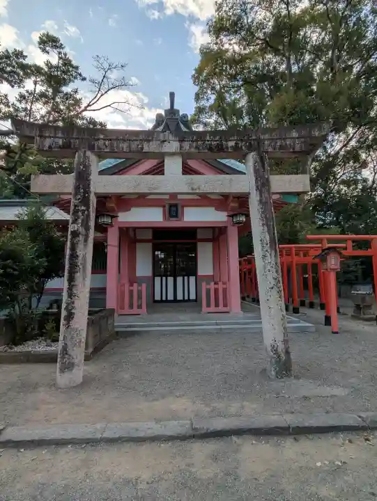 宮崎八幡宮の{uncategorized: "未分類", other: "その他", undefined: "問題あり", building: "その他建物", grave: "お墓", sacred_gate: "鳥居", guardian: "狛犬", statue: "像", buddha: "仏像", history: "歴史", nature: "自然", garden: "庭園", animal: "動物", pagoda: "塔", temizu: "手水舎", mountain_gate: "山門・神門", sanctuary: "本殿・本堂", subordinate: "末社・摂社", art: "芸術", scenery: "景色", jizo: "地蔵", ema: "絵馬", goshuin: "御朱印", omikuji: "おみくじ", items: "授与品その他", amulet: "お守り", goshuincho: "御朱印帳", eats: "食事", festival: "お祭り", votive_dance: "神楽", shichigosan: "七五三参", wedding: "結婚式", experience: "体験その他", initially: "初詣", around: "周辺", anti_infection: "感染症対策"}