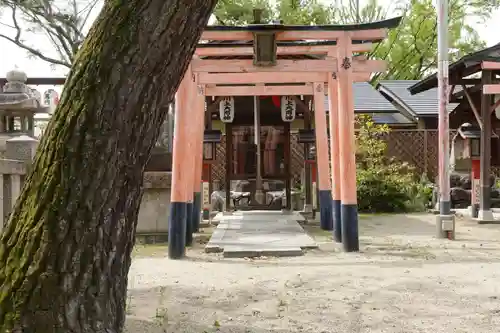 與杼神社の末社