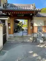 須弥寺(須彌寺)の山門・神門