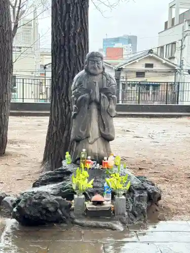 鬼子母神堂　(法明寺）の{uncategorized: "未分類", other: "その他", undefined: "問題あり", building: "その他建物", grave: "お墓", sacred_gate: "鳥居", guardian: "狛犬", statue: "像", buddha: "仏像", history: "歴史", nature: "自然", garden: "庭園", animal: "動物", pagoda: "塔", temizu: "手水舎", mountain_gate: "山門・神門", sanctuary: "本殿・本堂", subordinate: "末社・摂社", art: "芸術", scenery: "景色", jizo: "地蔵", ema: "絵馬", goshuin: "御朱印", omikuji: "おみくじ", items: "授与品その他", amulet: "お守り", goshuincho: "御朱印帳", eats: "食事", festival: "お祭り", votive_dance: "神楽", shichigosan: "七五三参", wedding: "結婚式", experience: "体験その他", initially: "初詣", around: "周辺", anti_infection: "感染症対策"}