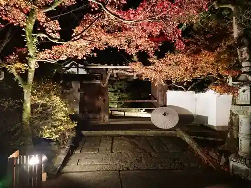 石山寺の山門・神門