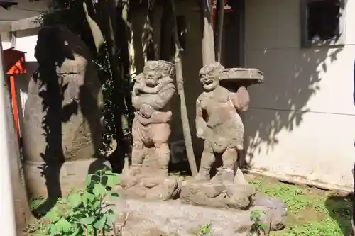 吉原神社の像