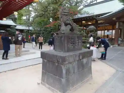 越ヶ谷久伊豆神社の狛犬