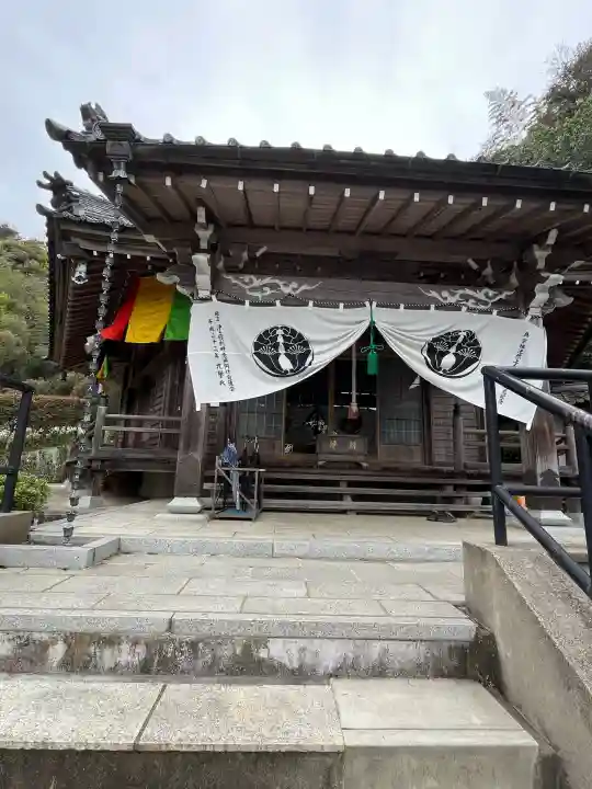 誕生寺奥之院 六角堂浄土院の{uncategorized: "未分類", other: "その他", undefined: "問題あり", building: "その他建物", grave: "お墓", sacred_gate: "鳥居", guardian: "狛犬", statue: "像", buddha: "仏像", history: "歴史", nature: "自然", garden: "庭園", animal: "動物", pagoda: "塔", temizu: "手水舎", mountain_gate: "山門・神門", sanctuary: "本殿・本堂", subordinate: "末社・摂社", art: "芸術", scenery: "景色", jizo: "地蔵", ema: "絵馬", goshuin: "御朱印", omikuji: "おみくじ", items: "授与品その他", amulet: "お守り", goshuincho: "御朱印帳", eats: "食事", festival: "お祭り", votive_dance: "神楽", shichigosan: "七五三参", wedding: "結婚式", experience: "体験その他", initially: "初詣", around: "周辺", anti_infection: "感染症対策"}