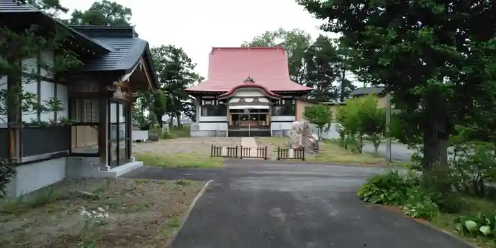 春宮寺の本殿・本堂